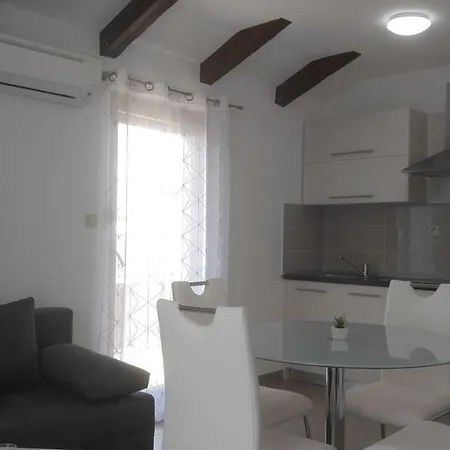 Apartmani Roberta Jurdani Exterior photo