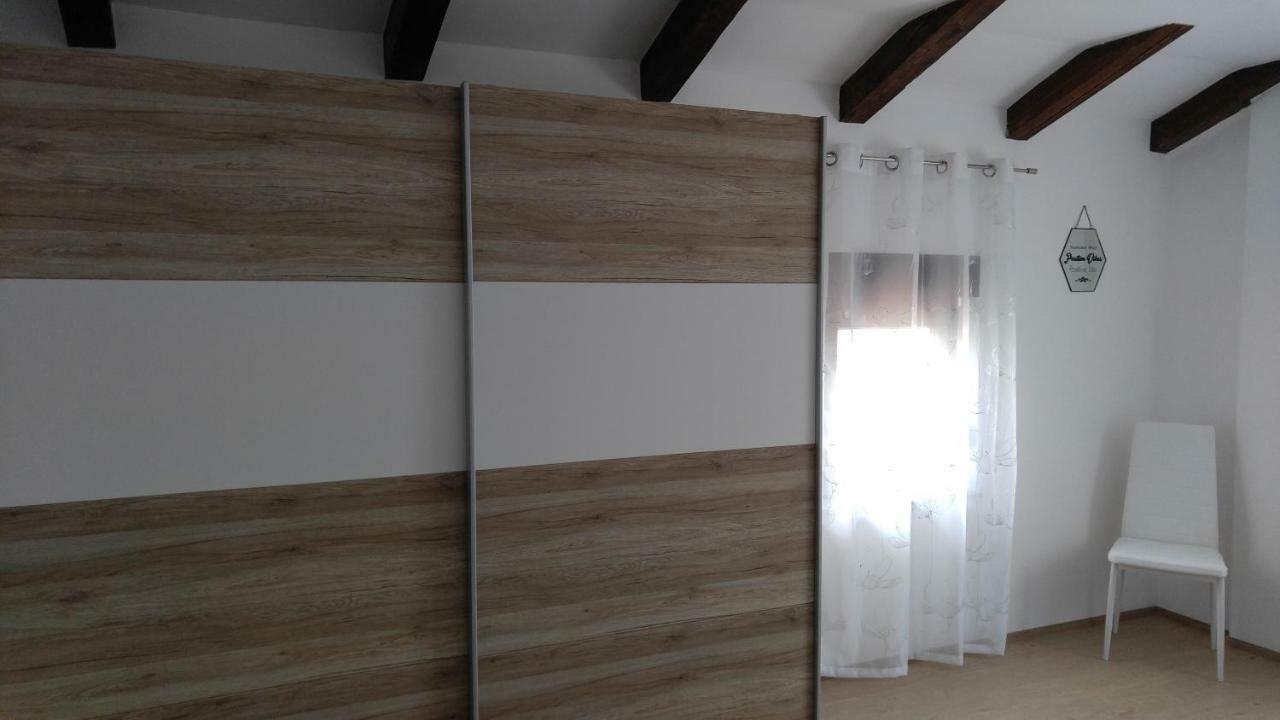 Roberta Apartment *